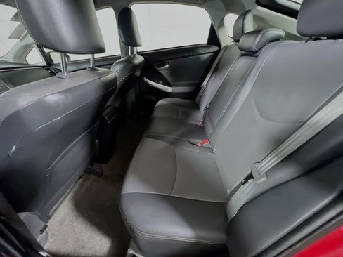 Used 2015 Toyota Prius Five FWD image 27