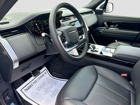 New 2026 Land Rover Range Rover Long Wheelbase SE AWD/4WD image 25