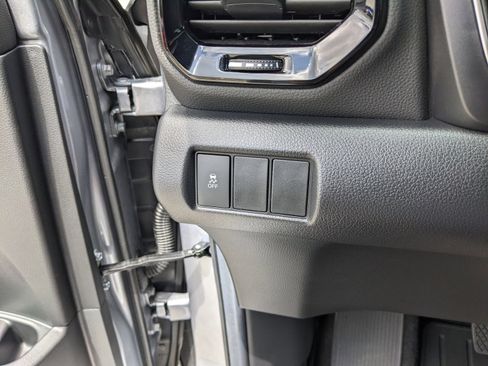 Used 2025 Honda Pilot Sport image 32