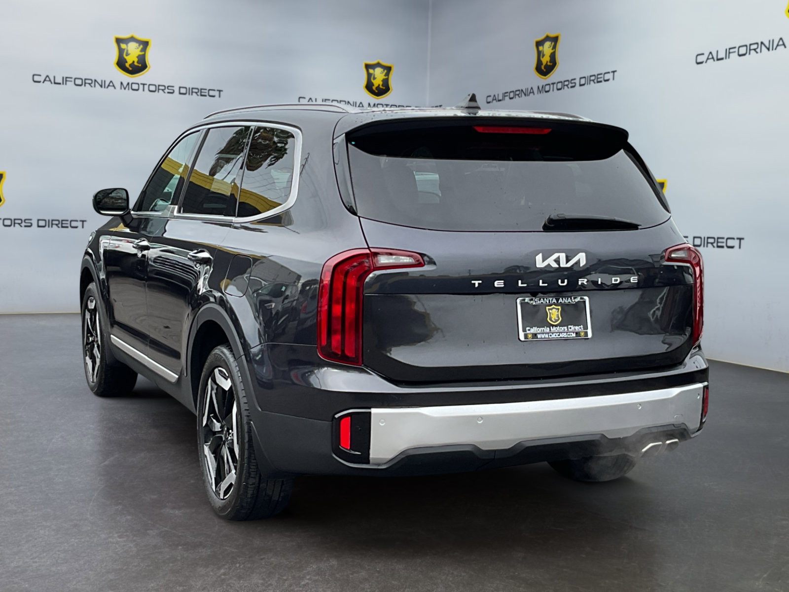 Used 2025 Kia Telluride S FWD image 7