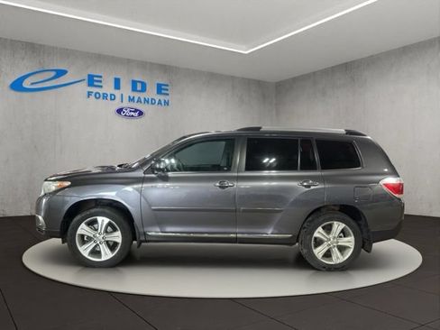 Used 2012 Toyota Highlander Limited w/ Tow Pkg AWD/4WD image 10