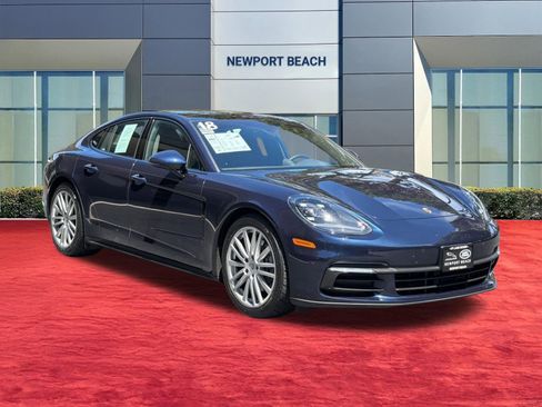 Used 2018 Porsche Panamera 4 AWD/4WD image 7