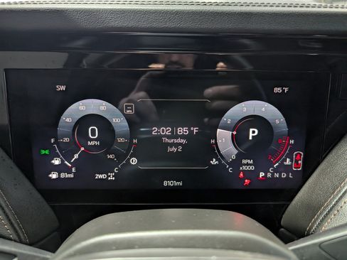 Used 2025 GMC Yukon AT4 w/ AT4 Premium Package AWD/4WD image 23