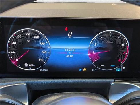 Used 2026 Mercedes-Benz GLB 250 4MATIC image 11