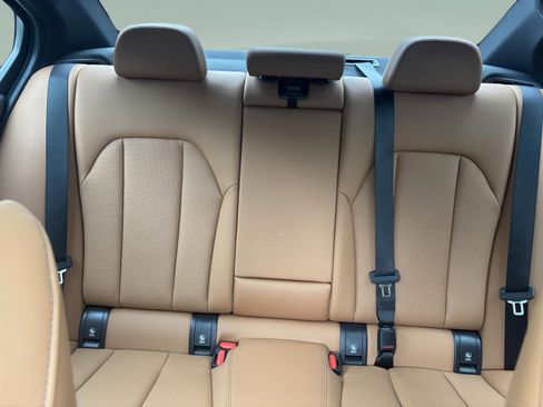 Certified 2024 BMW 330i Sedan w/ Convenience Package image 28