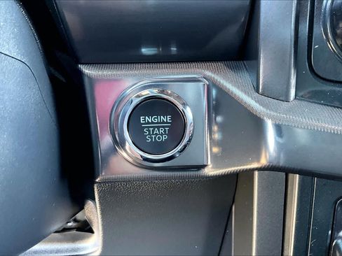 Used 2025 Ford F150 Lariat w/ Equipment Group 501A Mid AWD/4WD image 32
