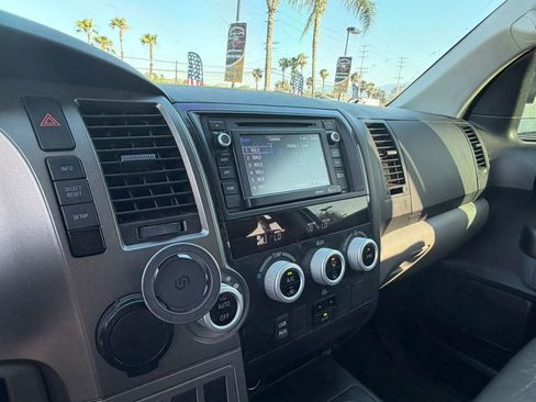 Used 2015 Toyota Sequoia SR5 RWD image 22