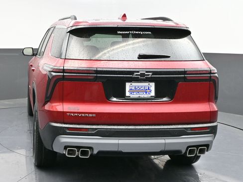 New 2026 Chevrolet Traverse LT w/ Driver Confidence Package FWD image 6