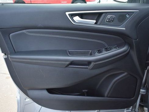 Used 2024 Ford Edge Titanium image 14