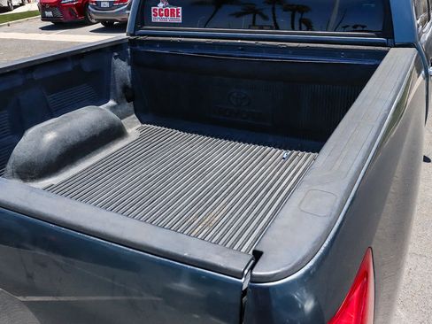 Used 2010 Toyota Tundra Platinum AWD/4WD image 13