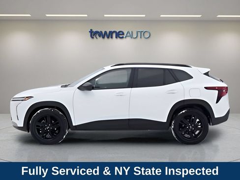 Used 2024 Chevrolet Trax ACTIV w/ Driver Confidence Package FWD image 2