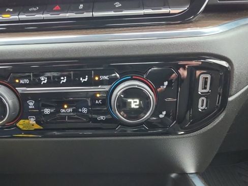 Used 2024 Chevrolet Silverado 2500 LT w/ Z71 Sport Edition image 21