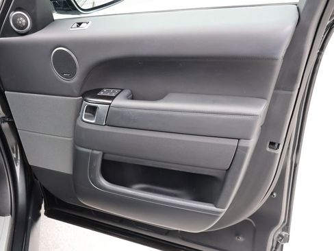 Used 2021 Land Rover Range Rover Sport HST image 12