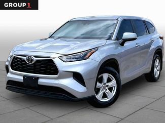 Used 2023 Toyota Highlander L FWD video 1
