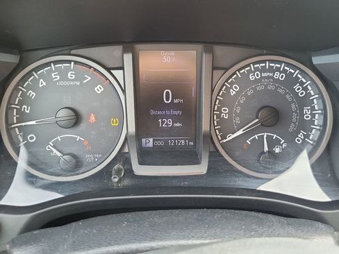 Used 2019 Toyota Tacoma TRD Sport image 17