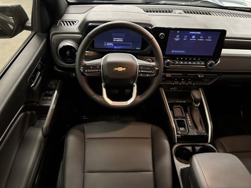 Used 2024 Chevrolet Colorado LT w/ LT Convenience Package III image 11