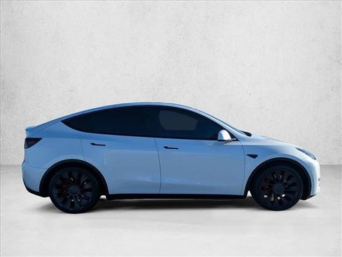 Used 2022 Tesla Model Y Performance image 4