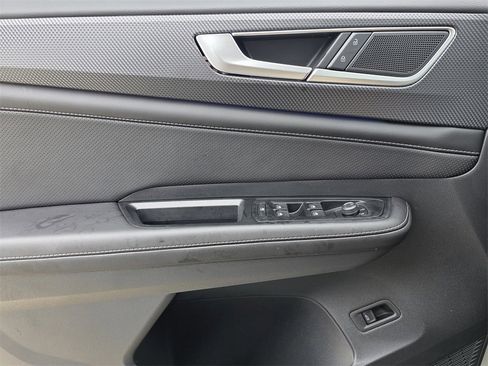 New 2026 Volkswagen Atlas Cross Sport SEL R-Line image 17