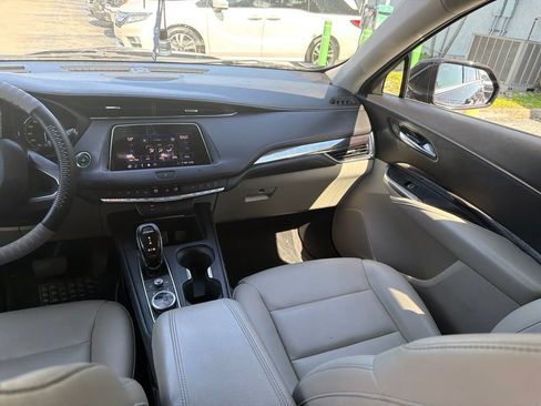 Used 2020 Cadillac XT4 Luxury FWD image 6