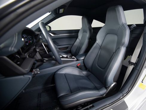 Certified 2021 Porsche 911 Carrera image 5