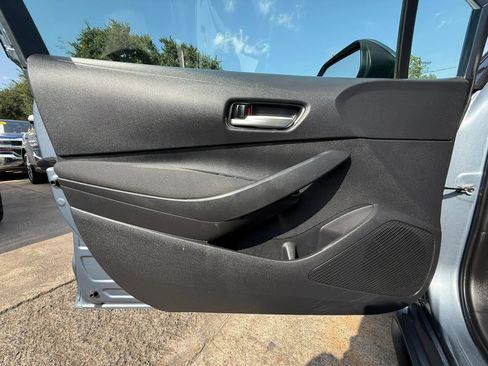 Used 2021 Toyota Corolla LE FWD image 18