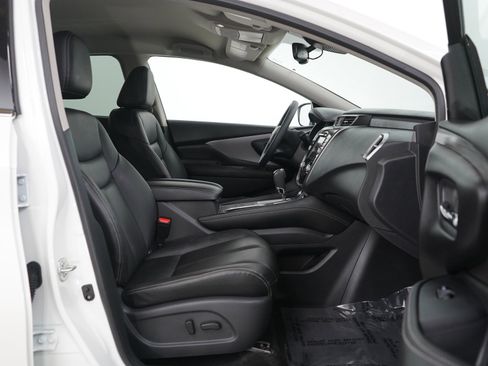 Used 2024 Nissan Murano SV w/ SV Midnight Edition Package image 9