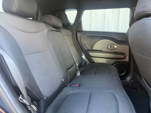 Used 2017 Kia Soul + FWD image 16