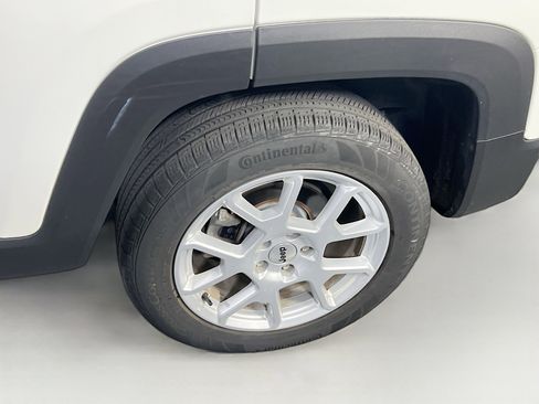 Used 2022 Jeep Renegade Latitude w/ Convenience Group image 30