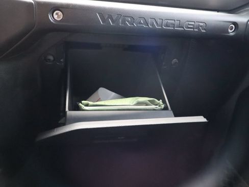 Used 2019 Jeep Wrangler Unlimited Sport S AWD/4WD image 37