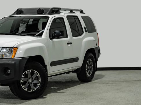 Used 2014 Nissan Xterra PRO-4X w/ Nevada Tow Package AWD/4WD image 13