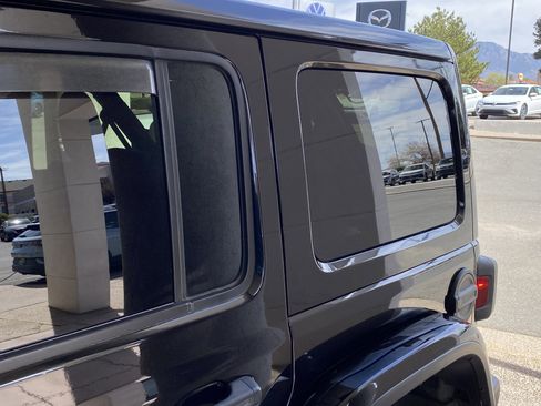 Used 2018 Jeep Wrangler Unlimited Rubicon image 49