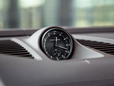 New 2025 Porsche Macan Turbo Electric image 30