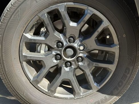Used 2024 Toyota Tundra Platinum AWD/4WD image 10