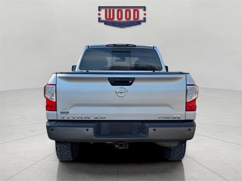 Used 2016 Nissan Titan PRO-4X w/ Pro-4x Convenience Package image 3