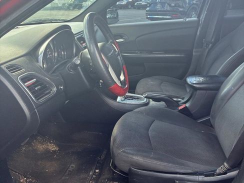 Used 2013 Chrysler 200 Touring image 11
