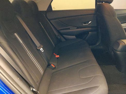 Used 2021 Hyundai Elantra SEL w/ Convenience Package FWD image 19