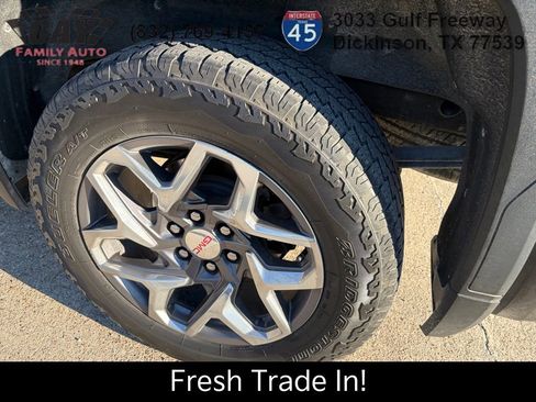 Used 2022 GMC Sierra 1500 SLT w/ SLT Convenience Package image 5