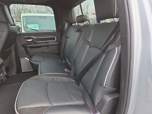 New 2026 RAM 2500 Laramie AWD/4WD image 14
