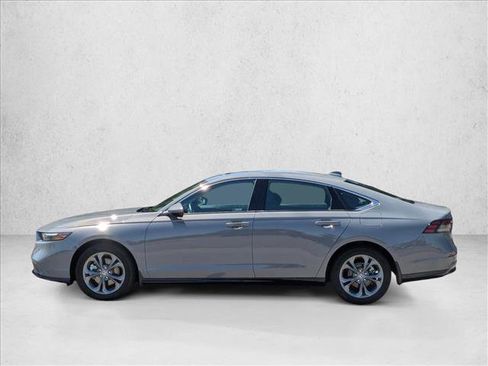 Used 2023 Honda Accord EX-L image 9
