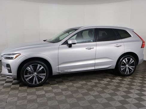 Used 2022 Volvo XC60 B6 Inscription w/ Climate Package image 18