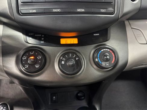 Used 2012 Toyota RAV4 4WD w/ Value Pkg image 19