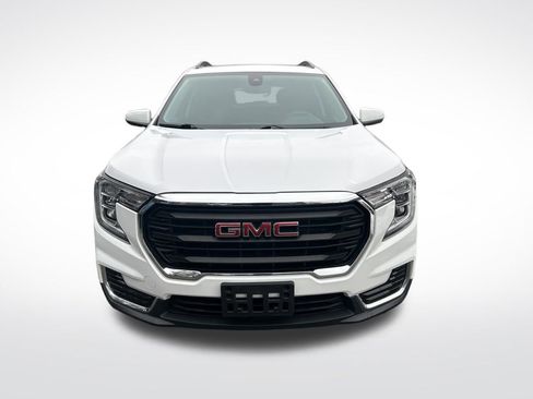 Used 2022 GMC Terrain SLE w/ Driver Convenience Package image 2
