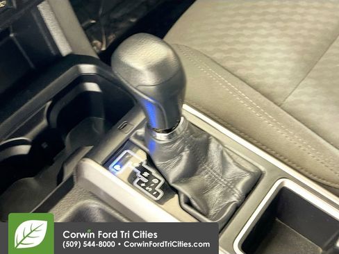 Used 2020 Toyota Tacoma SR5 image 10