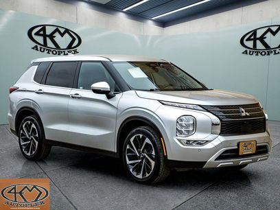 Used 2024 Mitsubishi Outlander SE