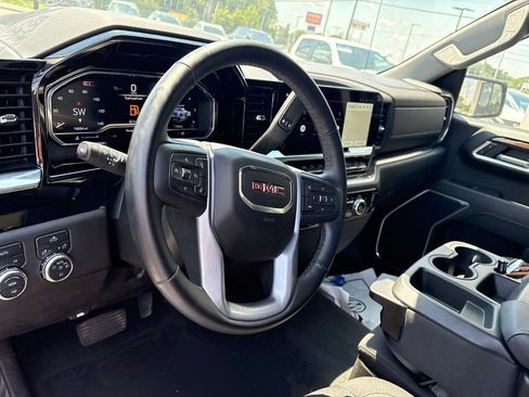 Used 2024 GMC Sierra 1500 Elevation AWD/4WD image 4