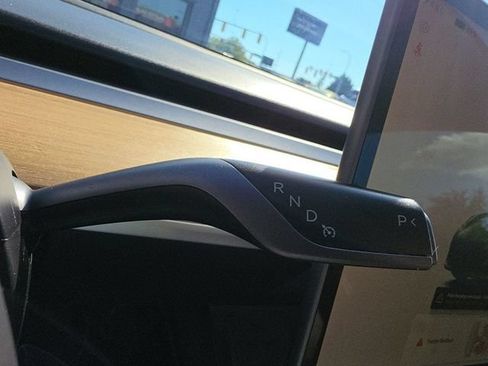 Used 2023 Tesla Model 3 Standard Range RWD image 28