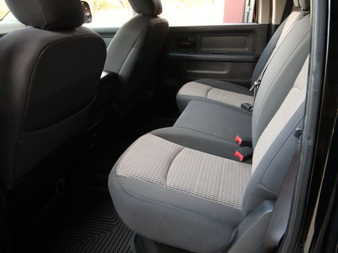 Used 2012 RAM 3500 ST w/ Chrome Appearance Group AWD/4WD image 39