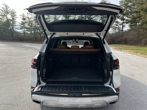 Used 2024 BMW X5 xDrive40i w/ Premium Package AWD/4WD image 47