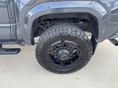 Used 2024 Toyota Tacoma SR5 AWD/4WD image 32