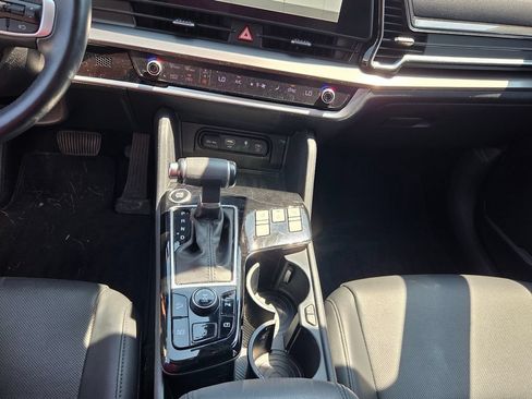 Used 2023 Kia Sportage EX AWD/4WD image 19